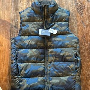 New Gap Puffer Vest (Kids Large)